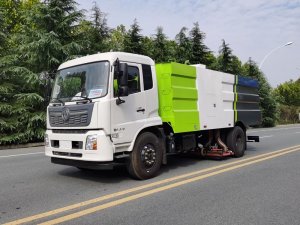 10.5方東風天錦 吸塵車