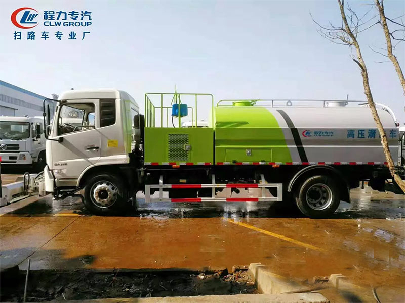 國六長安路面高壓清洗車圖片